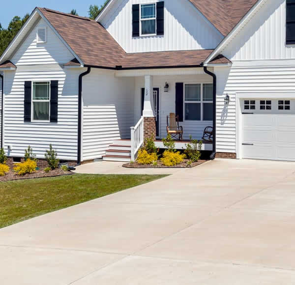 Driveway & Sidewalk Cleaning